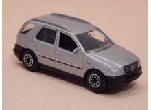 Coche Modelo MERCEDES BENZ ML Vehiculo en miniatura de colección Vintage Automovil a escala