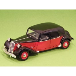 Coche Modelo CITROEN 15 CV Vehiculo en miniatura de colección Vintage Automovil a escala