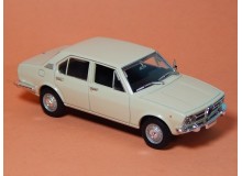 Coche Modelo ALFA ROMEO ALFETTA Vehiculo en miniatura de colección Vintage Automovil a escala